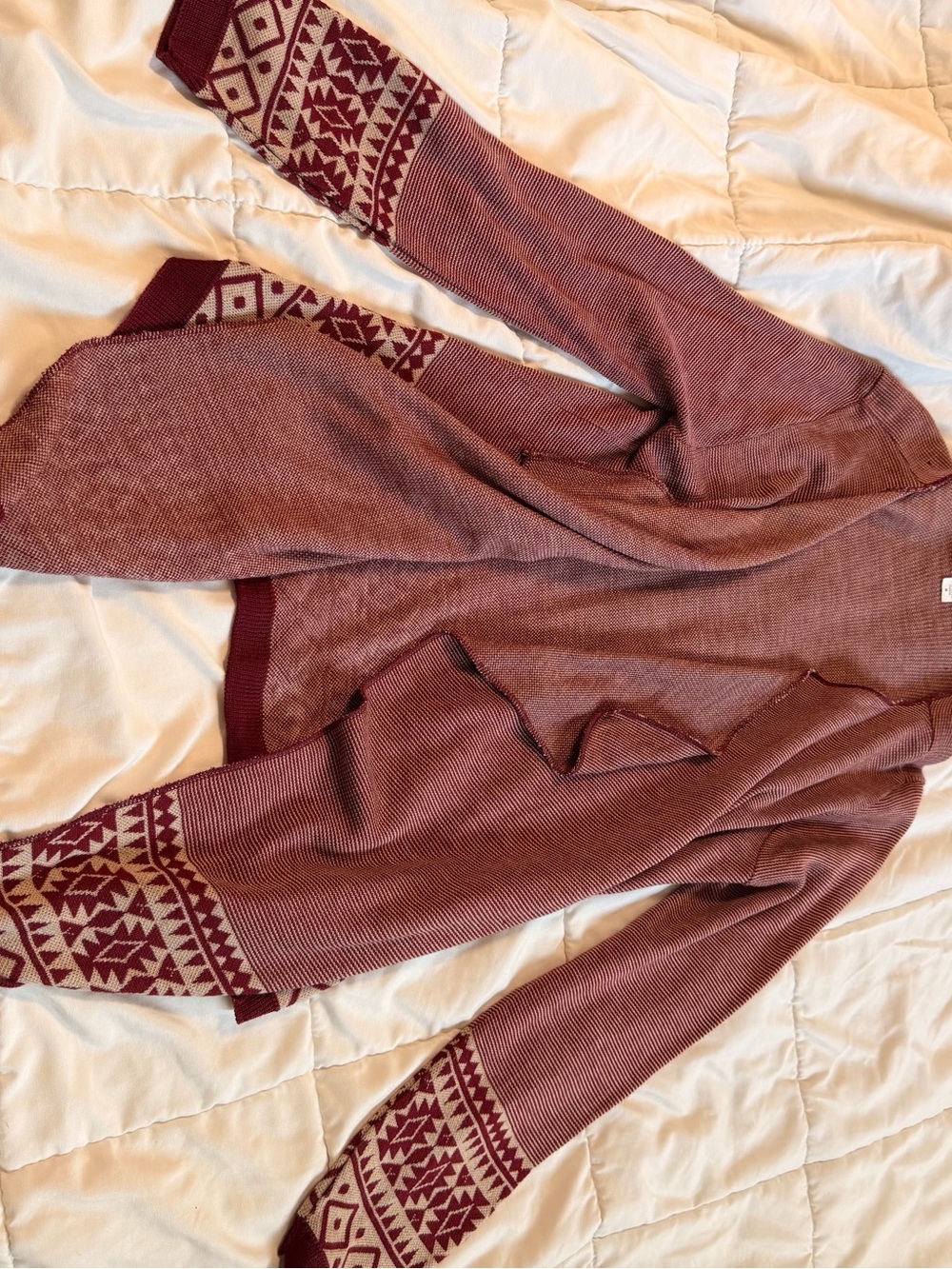 Women’s Open-Front Patterned Sleeve Sweater Cardigan - Rose/Maroon